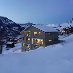 Sera Apartment